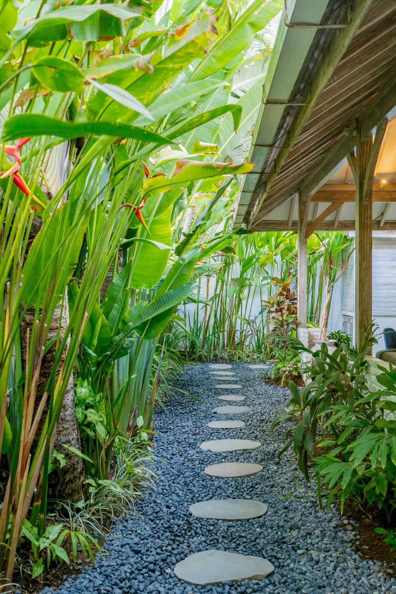 Mundaka Villa By Betterplace Canggu Екстериор снимка