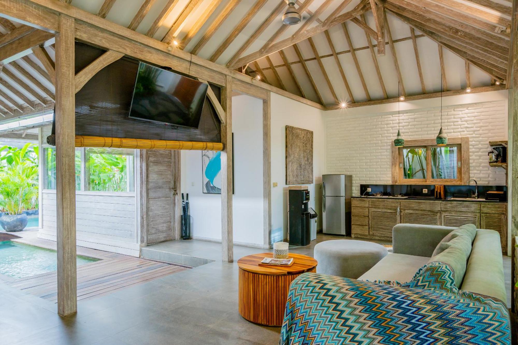 Mundaka Villa By Betterplace Canggu Екстериор снимка