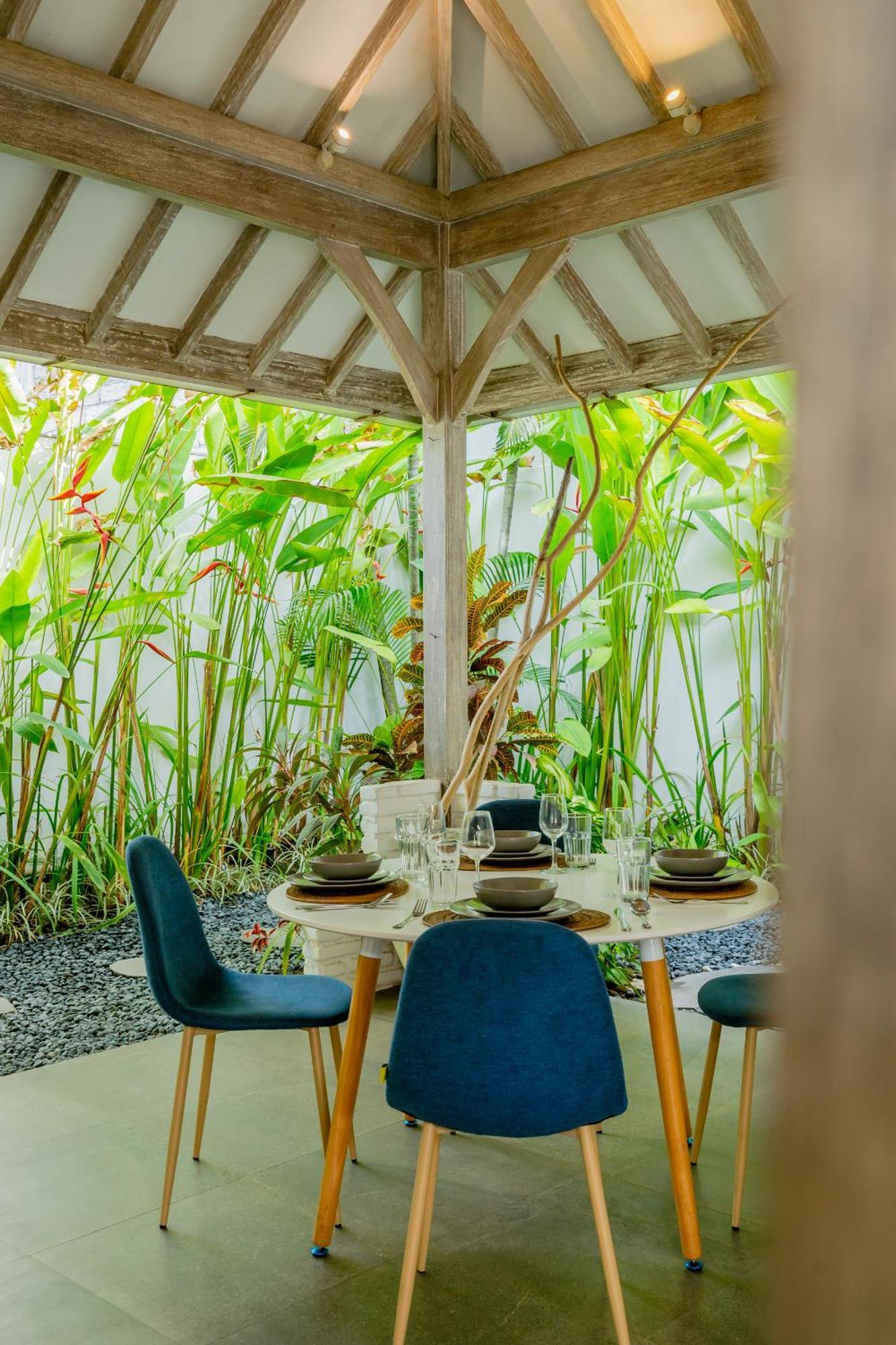 Mundaka Villa By Betterplace Canggu Екстериор снимка