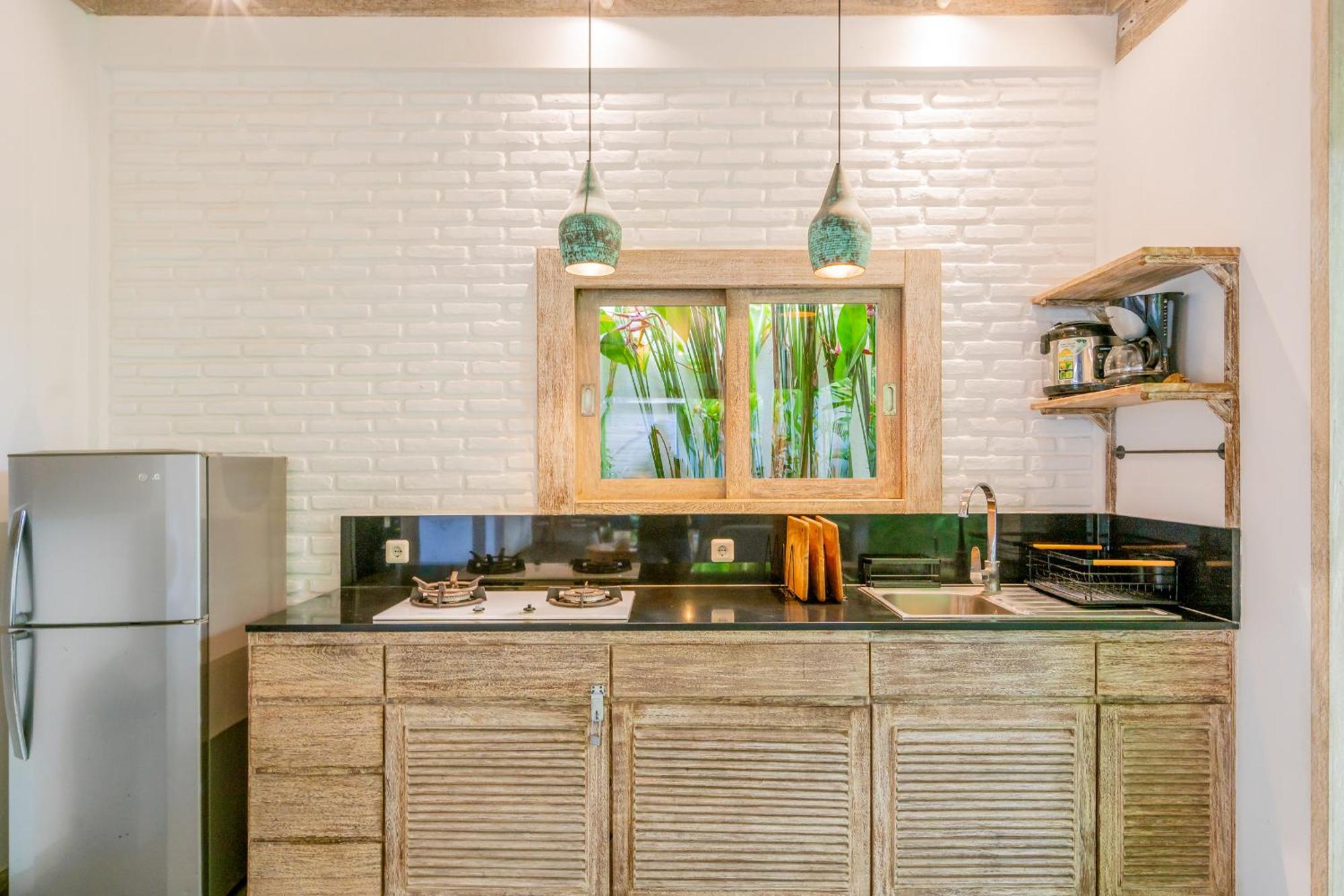 Mundaka Villa By Betterplace Canggu Екстериор снимка